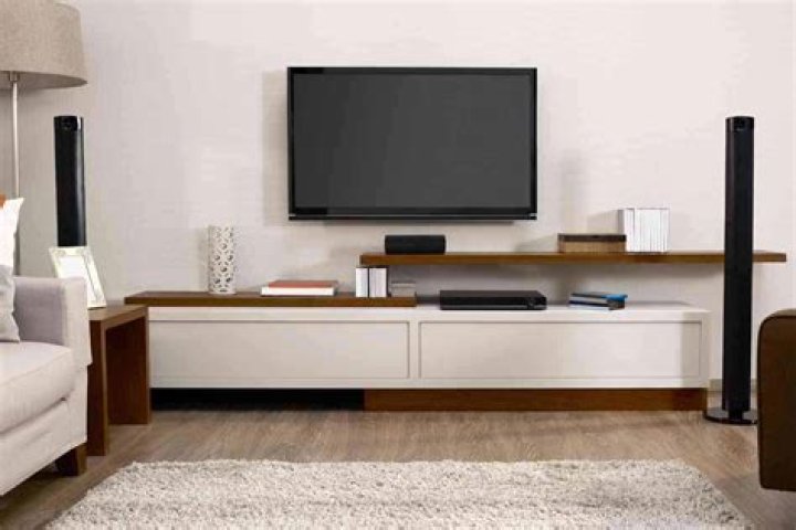 Can a Bose speaker be connected to a TV?