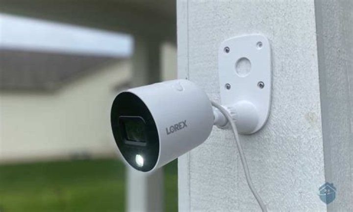 Can a security camera be set to day or night time?