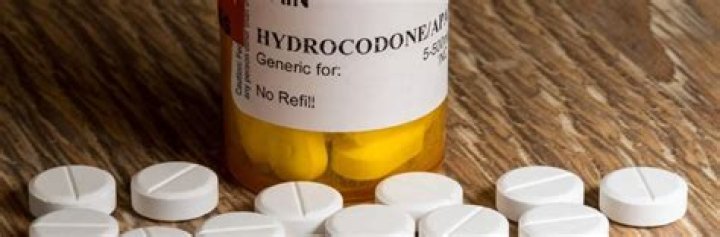 Can hydrocodone be yellow?