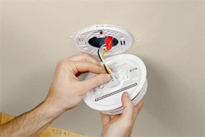 Can lightning cause fire alarm to go off?