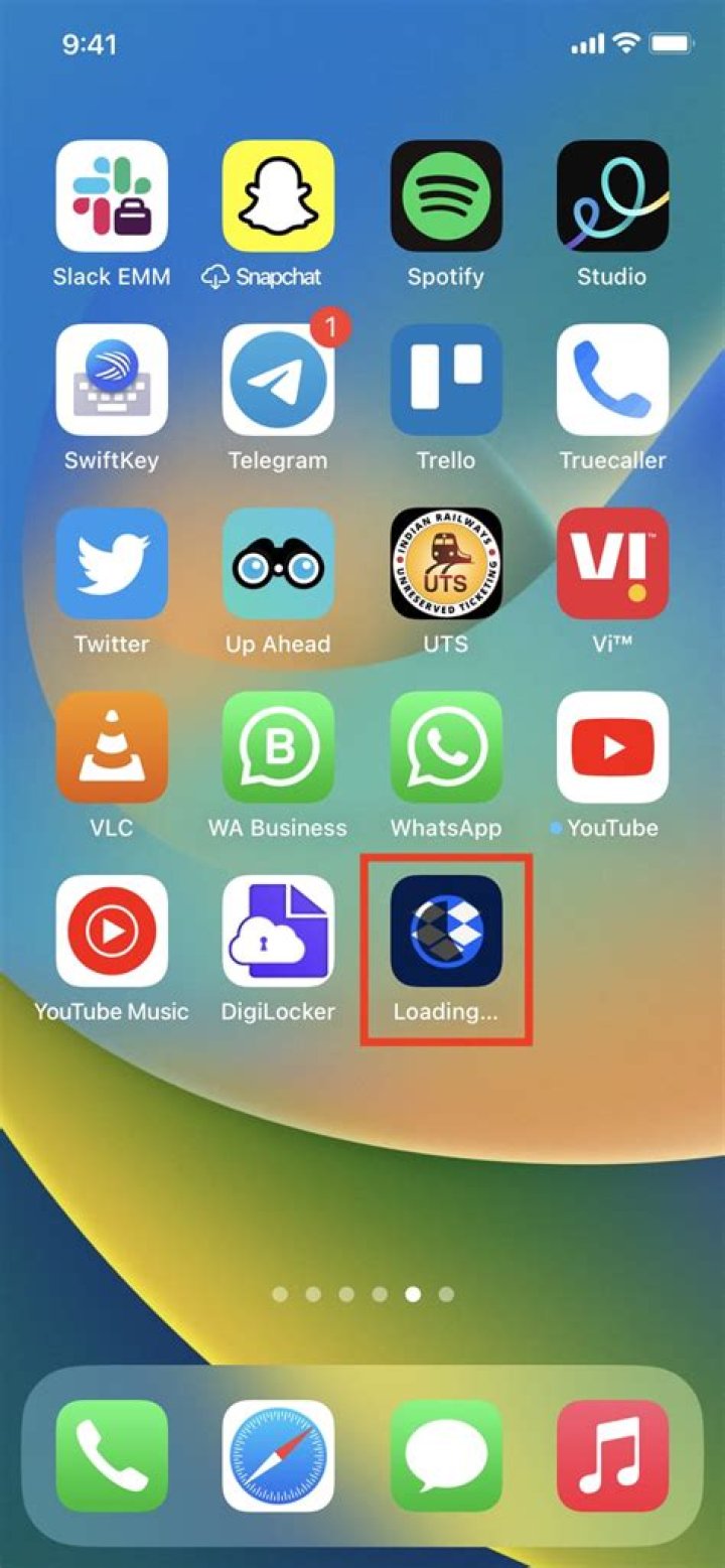 Can you still download apps on iPhone 4S?