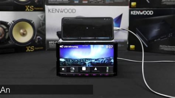 Can you use Apple CarPlay on a Kenwood dmx8020s?