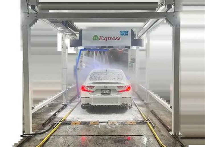 Do automatic car washes have cameras?