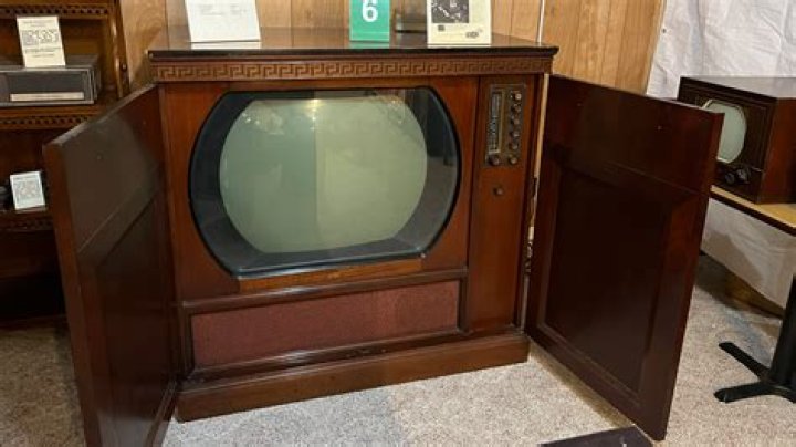 Do old TVs have optical output?