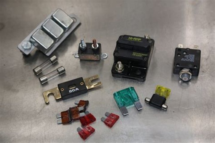 Do receivers have a fuse?