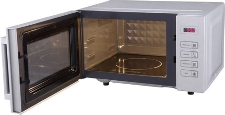Does an inverter microwave have a turntable?