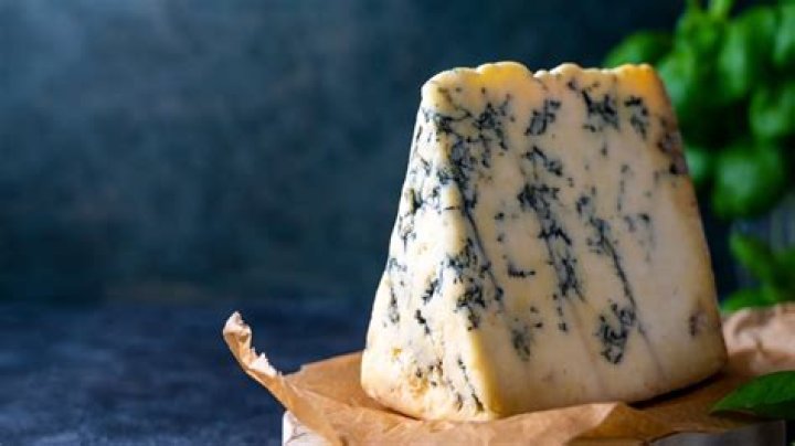 Does blue cheese have healing properties?