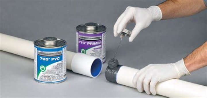 Does PVC glue fix leaks?