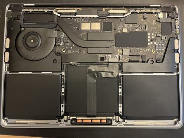 How big is the hard drive on an Apple MacBook Pro?