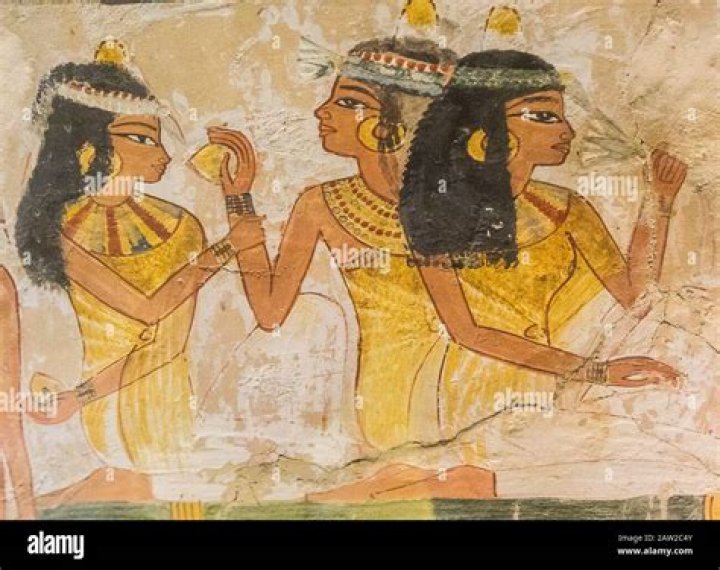 How did nobles live in ancient Egypt?