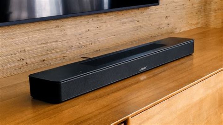 How do I change the input on my Bose sound bar?