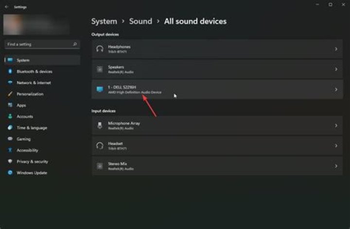 How do I fix static speakers in Windows 10?