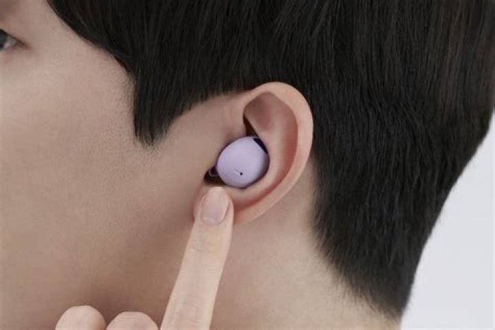 How do I reconnect right galaxy buds?