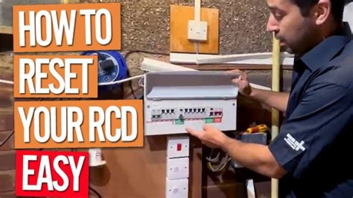 How do I reset my Denon RCD n10?