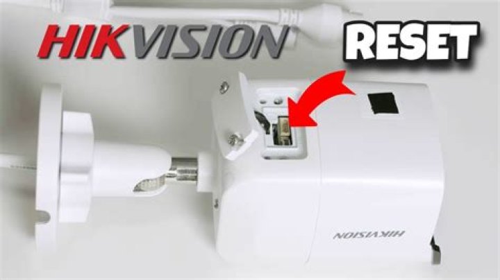 How do I reset my Lynx Pro camera?