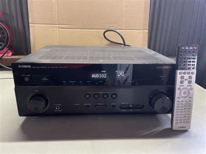 How do I reset my Yamaha RX V775?