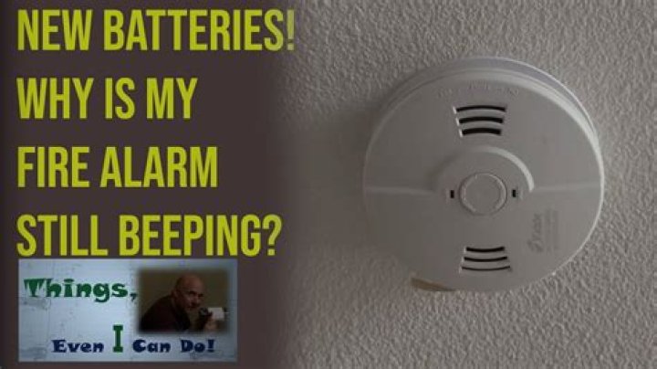 How do I stop my co2 monitor from beeping?
