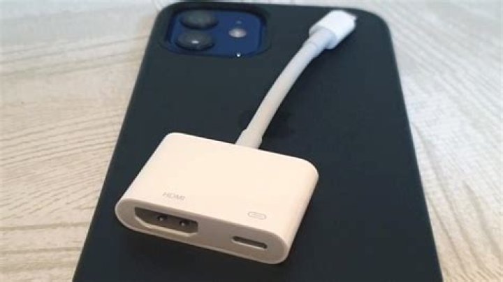 How do I use Lightning port with HDMI?