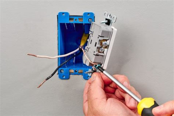 How do you know if there is no power to an outlet?