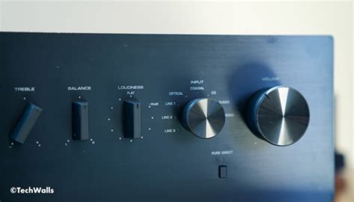 How do you remove volume knob from Yamaha receiver?