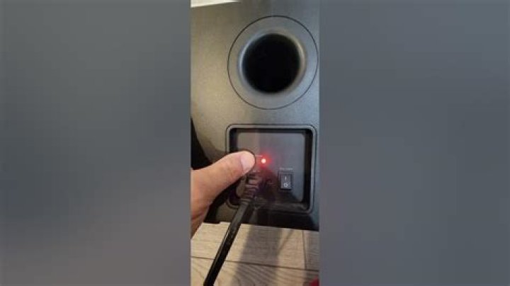 How does Vizio wireless subwoofer work?
