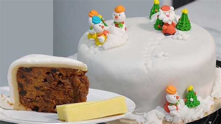 How long do you wait to ice a cake after marzipan?