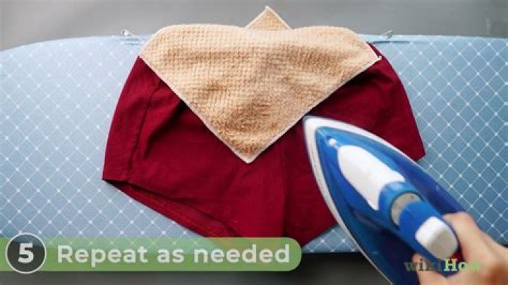 How long does elastic in clothing last?