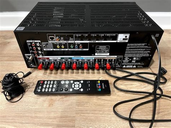 How many channels does the Denon AVR E400 have?