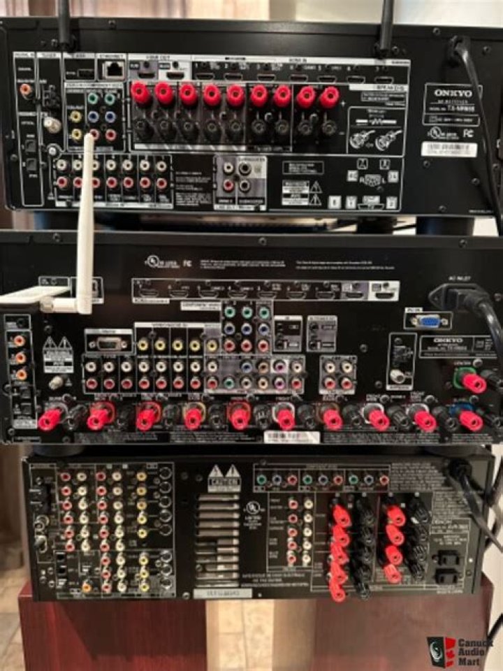 How many HDMI inputs does the Onkyo tx-nr656 have?