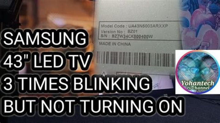 How many times does a red light blink on a Samsung TV?