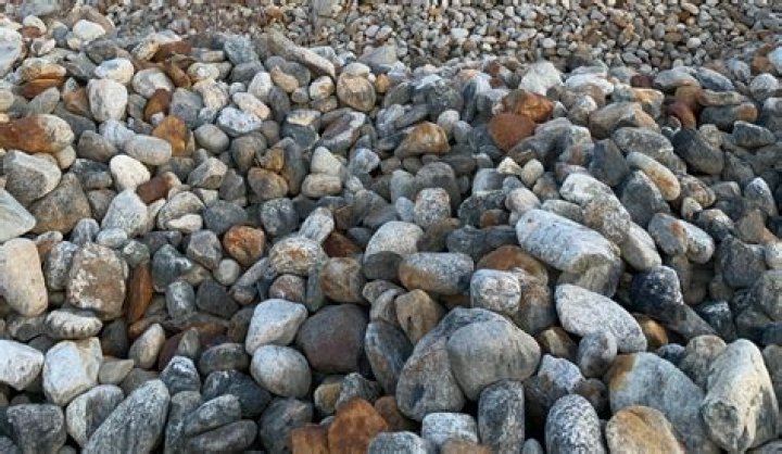 How much does a ton of stone cost in Tennessee?