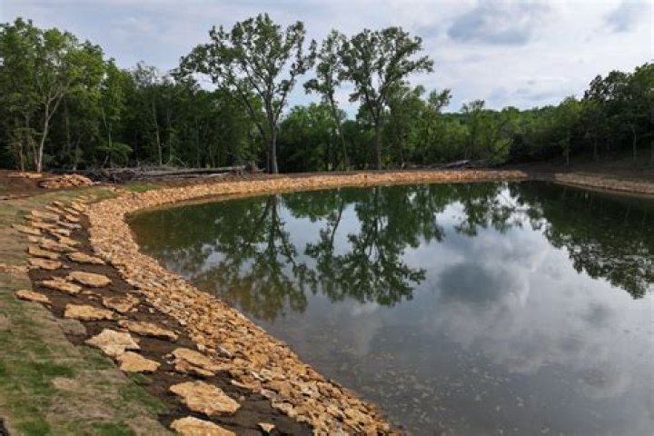 How much does it cost to build a one acre pond?