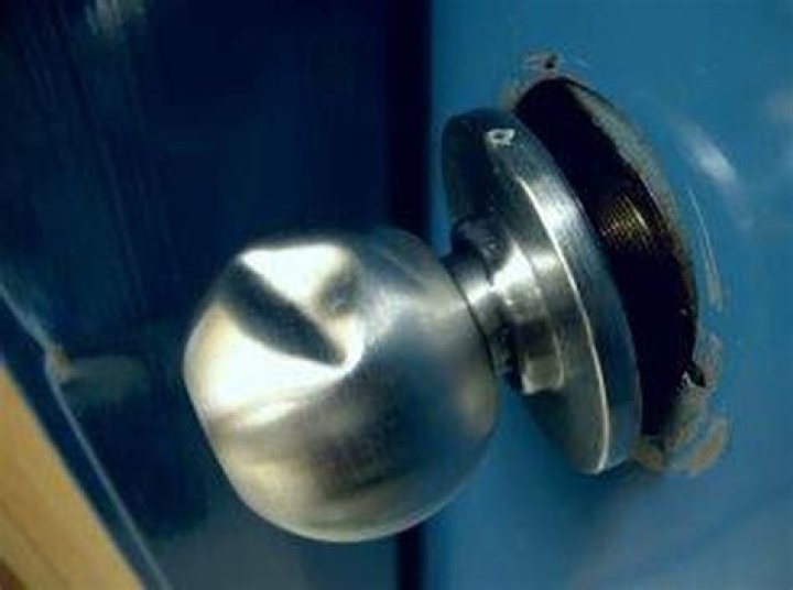 How to troubleshoot problems on the DSC home security system?