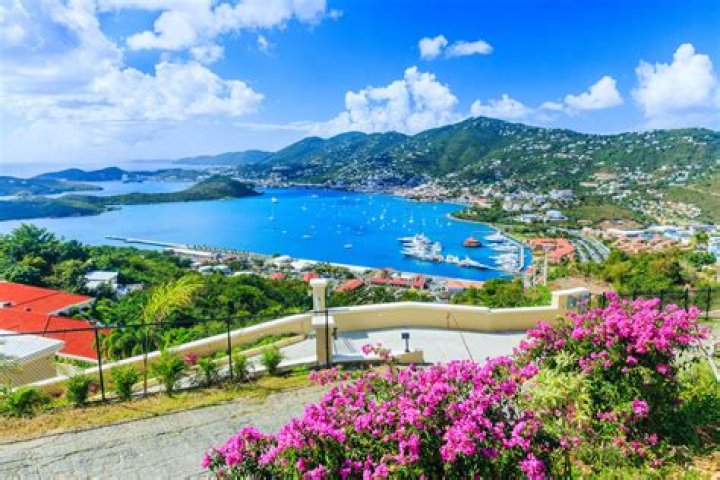 Is anything open in St Thomas Virgin Islands?