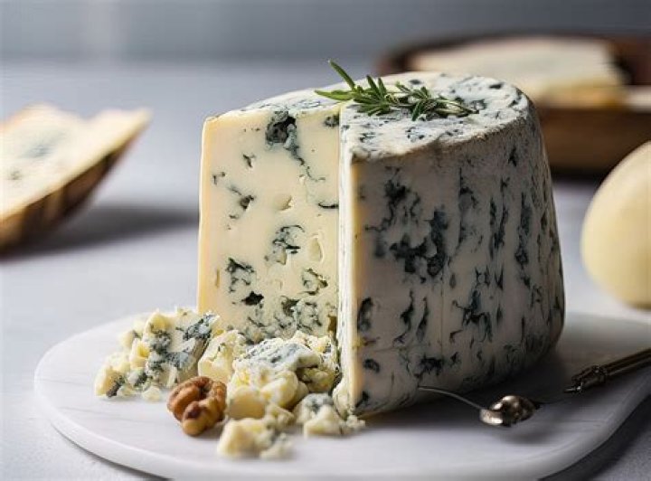 Is Gorgonzola dangerous?