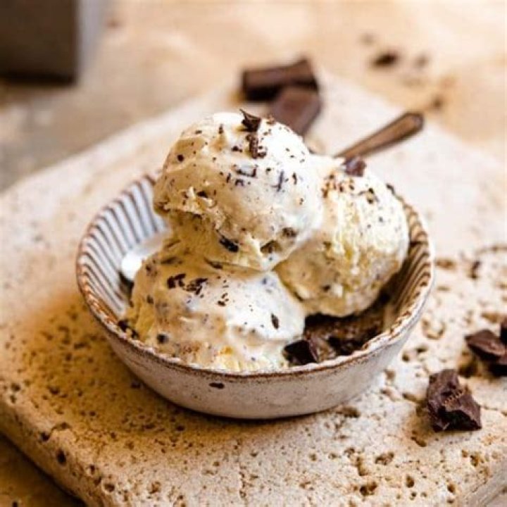 Is stracciatella vanilla ice cream?