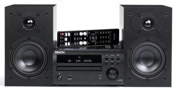 Is the Denon d-m39dab compatible with WiFi?