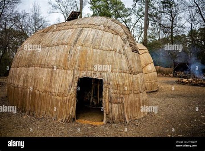 What are mud huts made of and why?