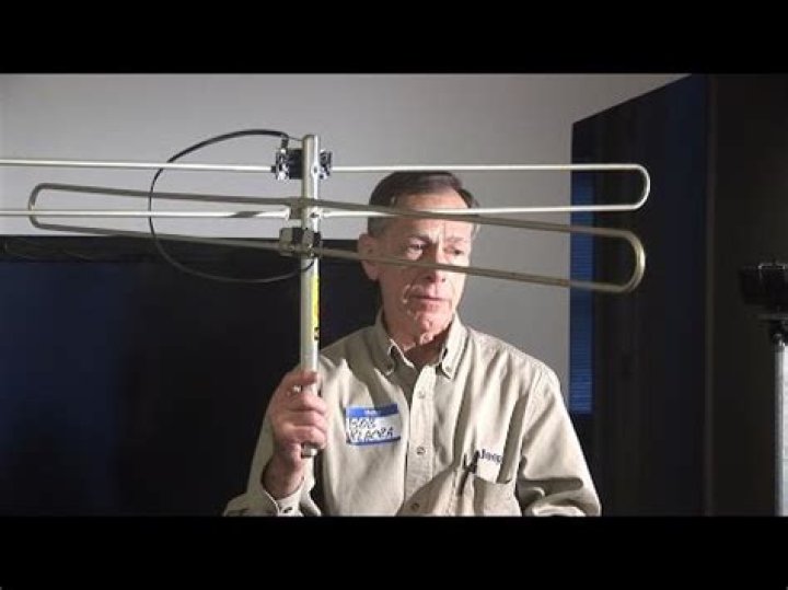 What can I use for an FM radio antenna?