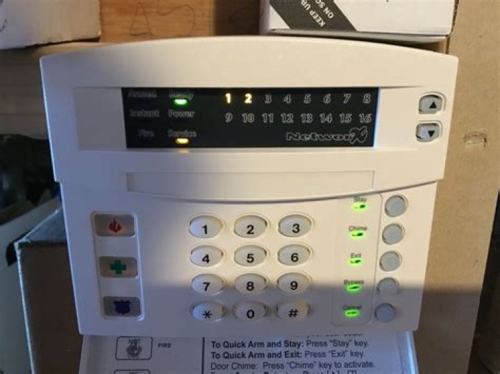 What causes an expander fault on a Networx alarm?