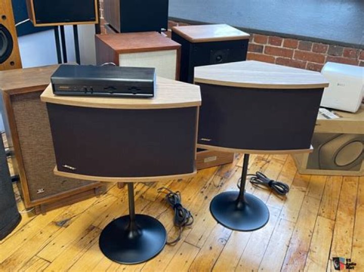 What does Bose 901 Series VI speaker system do?