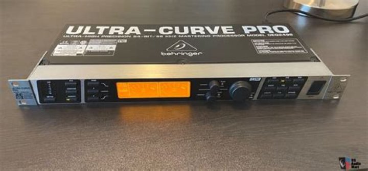 What does the Behringer ultracurve pro deq2496 do?