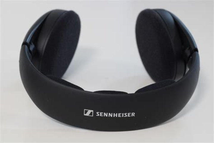 What is the difference between Sennheiser RS 120 and RS 135?