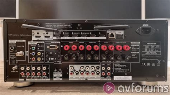 What kind of connections does a pioneer vsx-32 have?