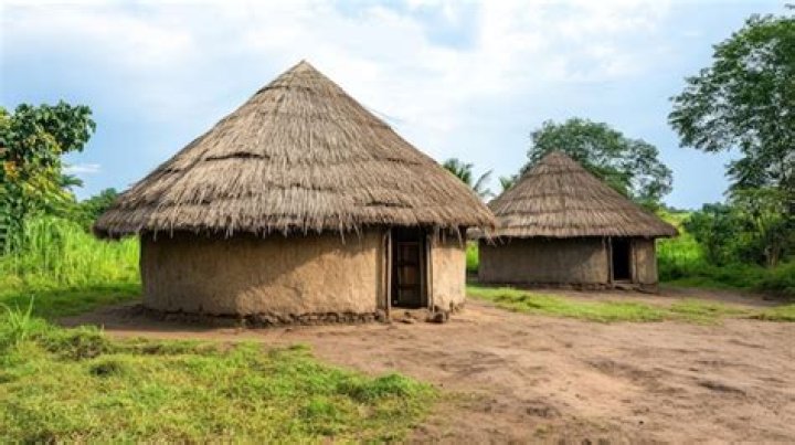 What kind of materials are used in mud huts?