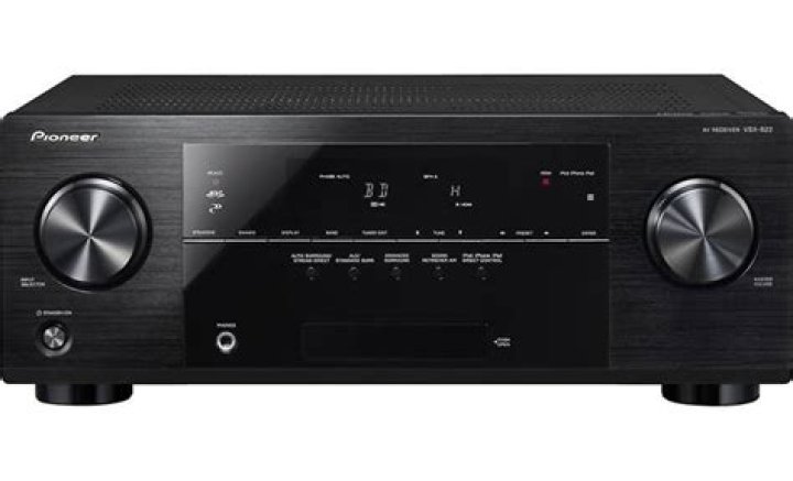 What kind of power does a pioneer vsx-822-k have?