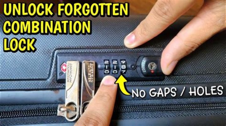 What should I do if my combination safe lock does not work?