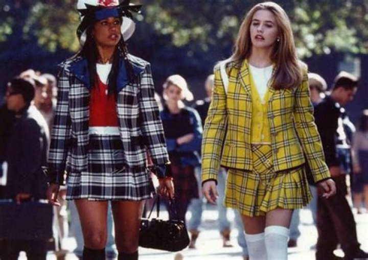What were 90s fashion trends?