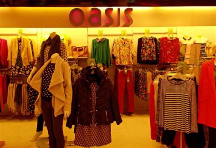 When did Oasis and warehouse go into administration?