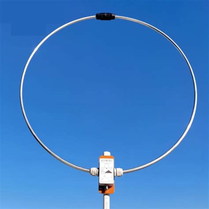 Where is the FM antenna on the vsx-50?